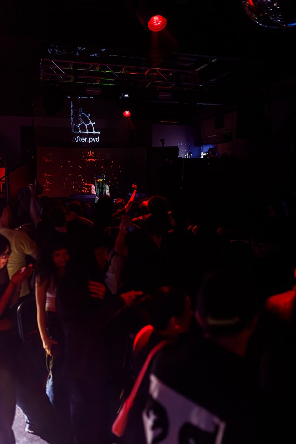 black label radio