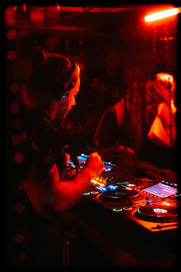 black label radio — a set under the red bar light