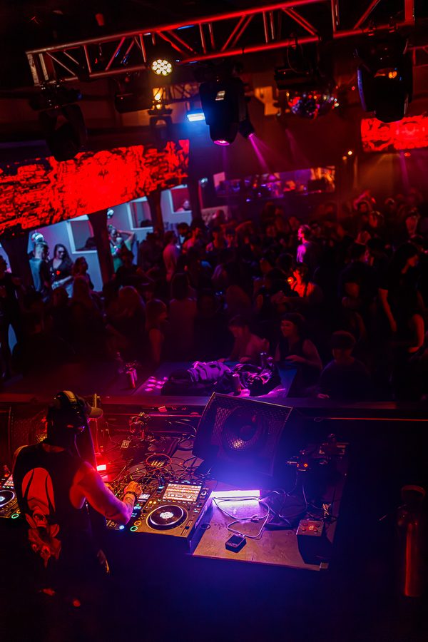 black label radio