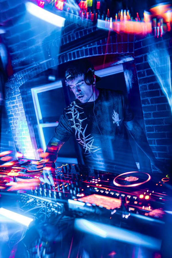black label radio