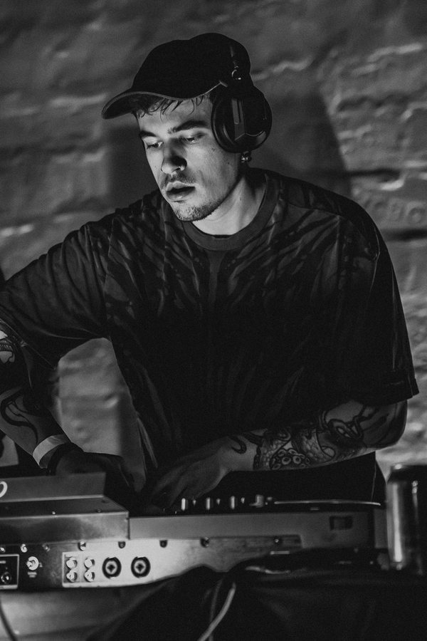 black label radio